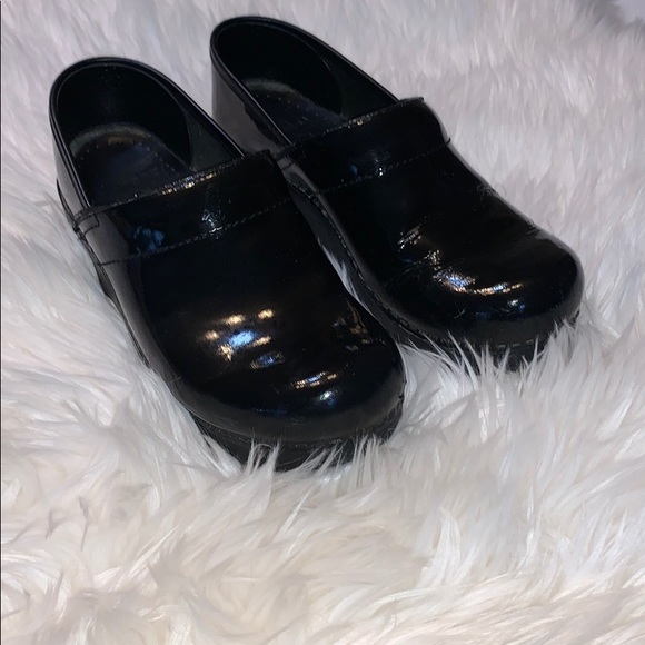 poshmark dansko clogs